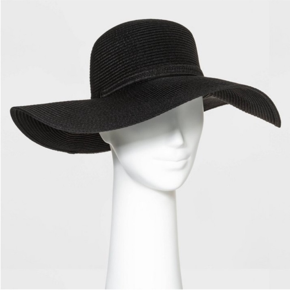 Shade & Shore Packable Paper Straw Floppy
Hat - Black